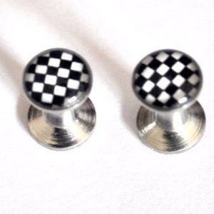 *5/35*  NWOT  Checkered Stainless Steel Unisex Ear Plugs  6G